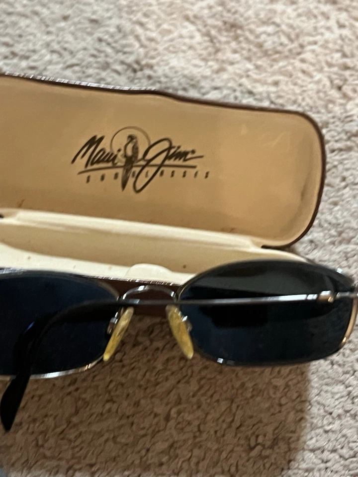 Gafas de sol polarizadas con marco de metal marrón Maui Jim Flexon MJ-302-23 para hombre con estuche Foto 3 de 4