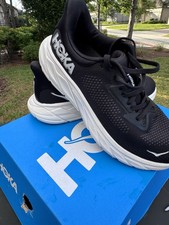 Hoka Arahi 7 Women s Running Shoes Black White Size 8B Excellent Condition w Box