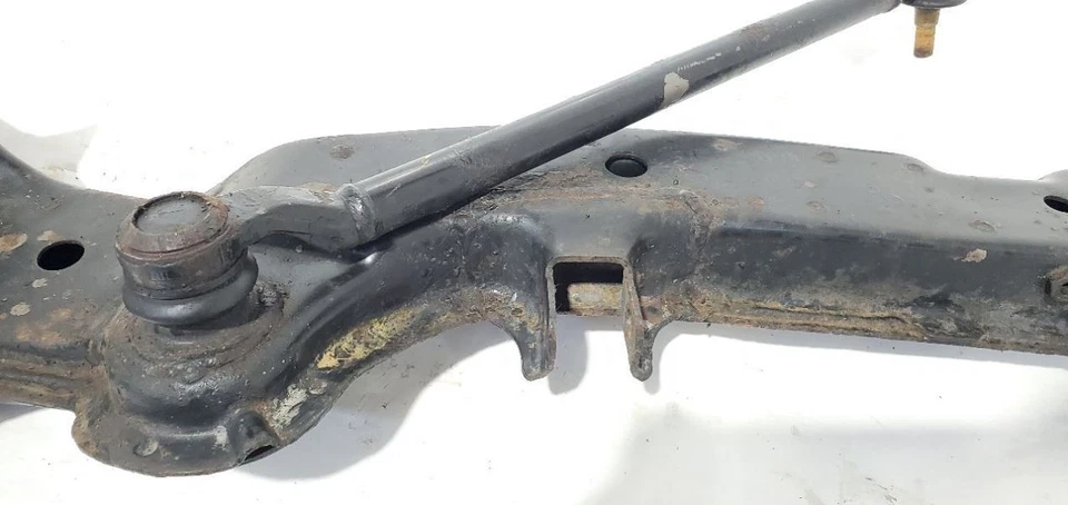 Suspensión cuadro K travesaño trasero tracción trasera PN FB4328800G OEM 86 91 Mazda RX7 Foto 4 de 4