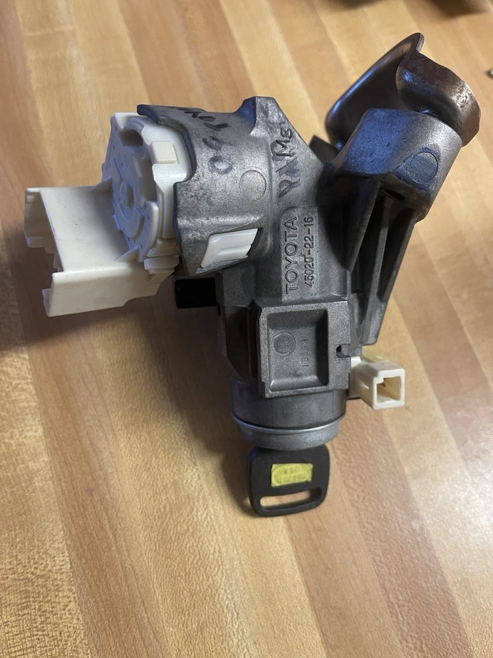 TOYOTA YARIS 2006-2012 INTERRUPTOR DE ENCENDIDO BLOQUEO DE CILINDRO CON 1 llave Foto 2 de 4