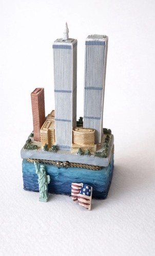Vintage World Trade Center Hinged Trinket Box Twin Towers Pre 9/11 W/trinkets NY