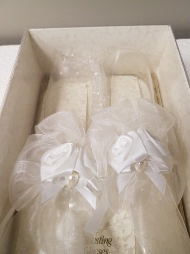 NEW WHITE SATIN ROSE WEDDING TOASTING GLASSES BY LILLIAN ROSE - Picture 4 of 9