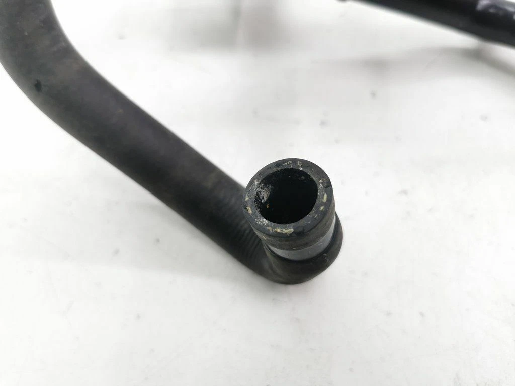 Volkswagen PASSAT B5 Engine Radiator Water Coolant Pipe Hose 