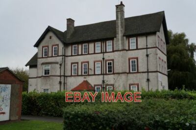 PHOTO  PASHBY HOUSE JAMES RECKITT AVENUE HULL A HULL CITY COUNCIL BUILDING. 2013