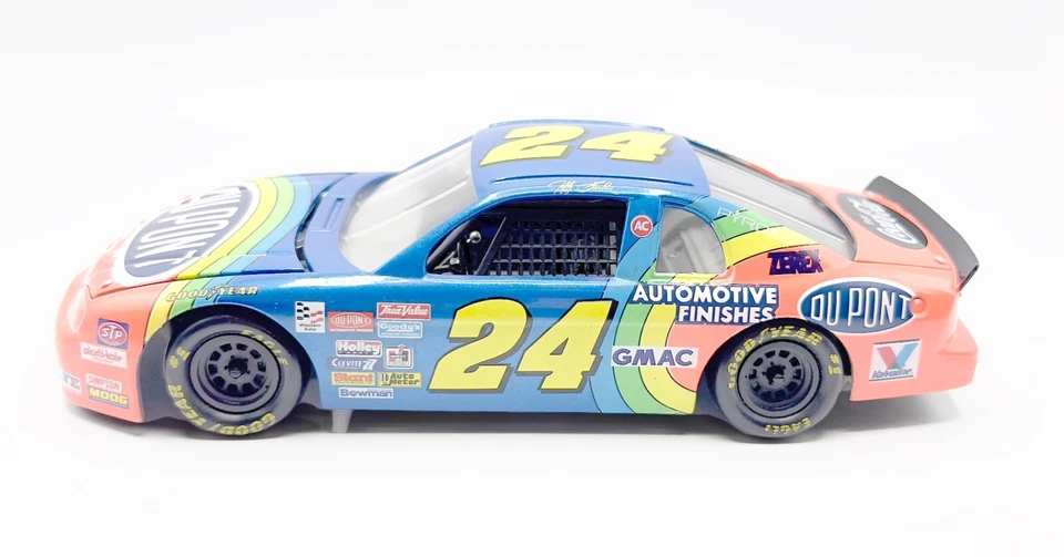1991 Jeff Gordon #24 Dupont, NASCAR Chevy Monte Carlo 1:24 Revell carro fundido - Imagem 2 de 4