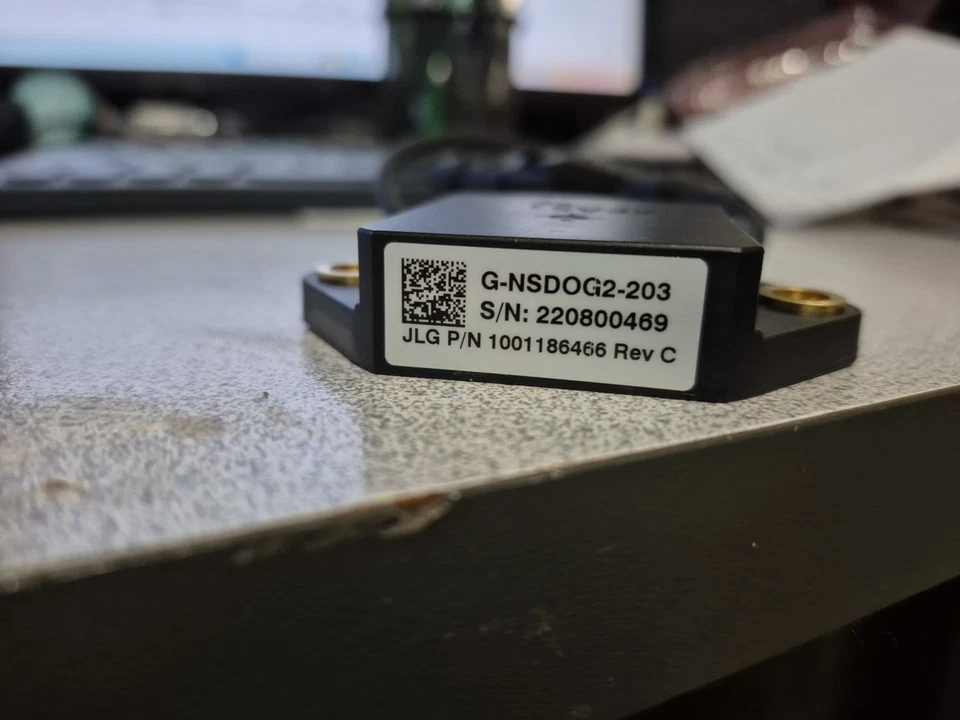 Sensor de inclinación de doble eje 1001186466 Rev C JLG Foto 2 de 3