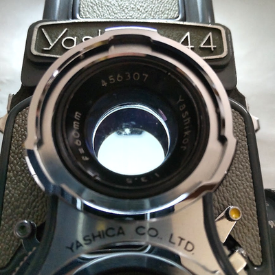 フィルムカメラ YASHICA 44 Yashikor 60mm f/3.5 #450 中古】 YASHICA Yashica-44 Yashikor 60mm F3.5 ブラウン 茶 希少