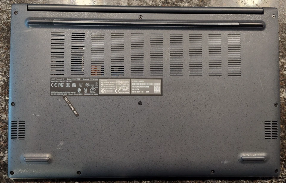 ASUS VivoBook 15.6" (512GB,Intel Core i3 12th Gen.,4.40 GHz,16GB) Laptop - Gray - Image 2 of 4