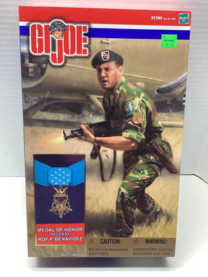 2001 G.I. Joe Classic Collection Action Figure Medal of Honor Roy P. Benavidez 