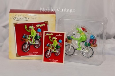 2004 Hallmark - Kermit the Frog Pedal Power Bike Ornament - Muppets - 2D1