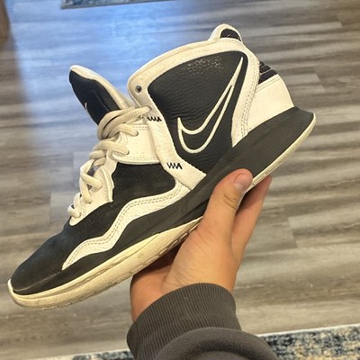 Nike Kyrie Infinity Black White Mid Top Basketball Sneaker Men's Lace Up