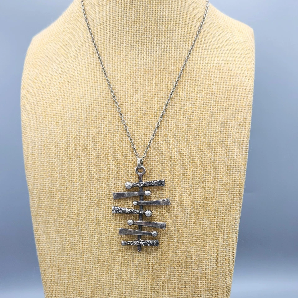 Collar colgante de placa de plata brutalista moderno danés diseñador años 70 sin firmar Foto 3 de 4