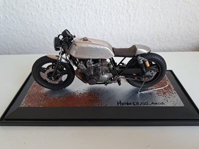 Honda CB 750 Cafe Racer Tamiya Unikat