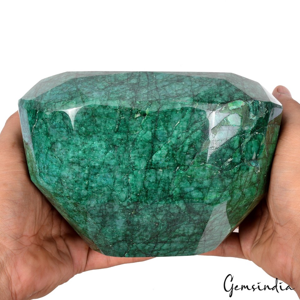 Large Natural Green Emerald 5.5 kilo Oval Cut Faceted Earth Mined Huge ...