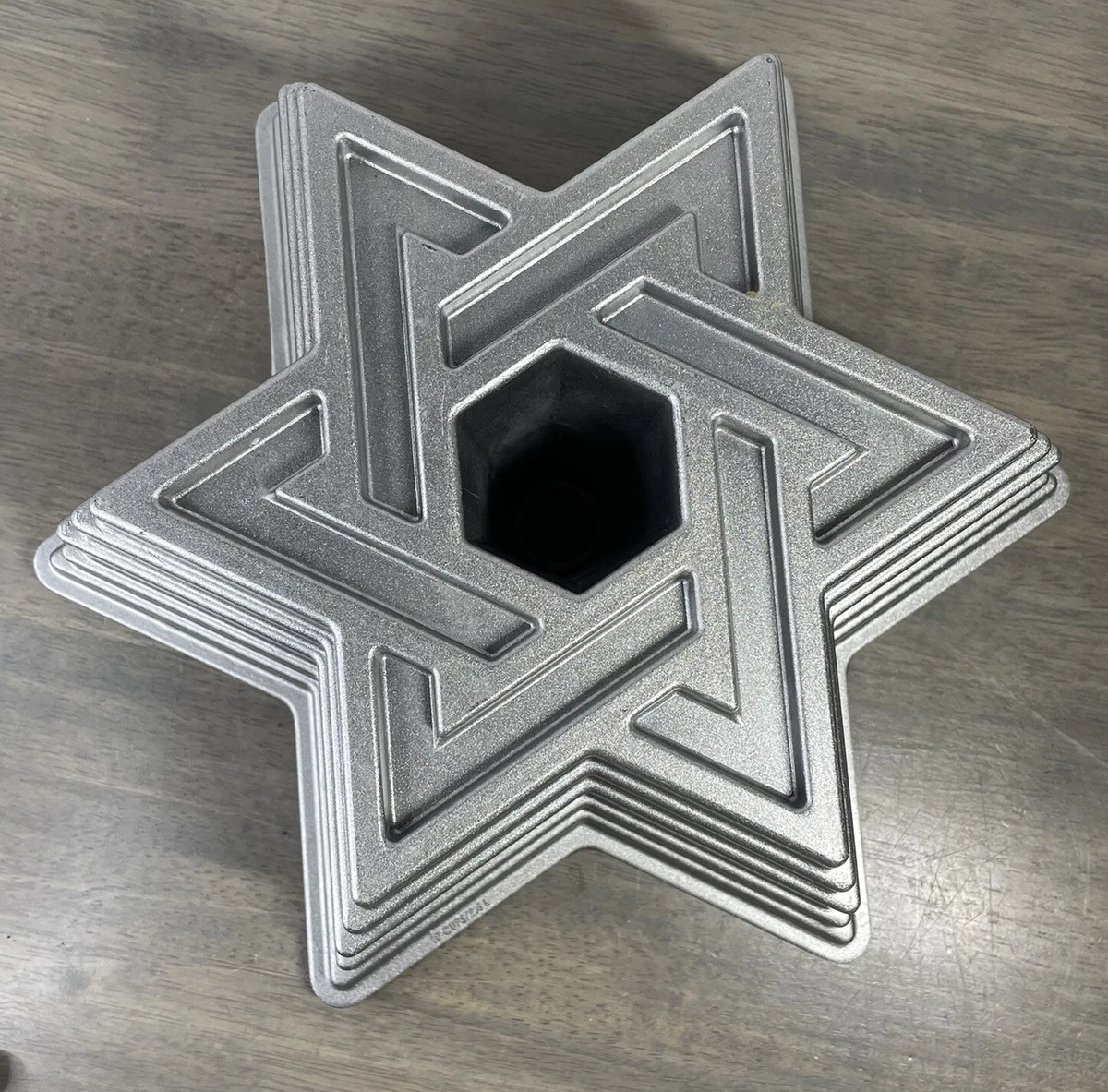 Nordic Ware Star of David Bundt Pan