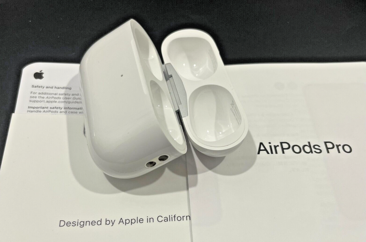 Original Apple AirPods Pro 2/ 2nd Gen (Lightning) Right or Original Apple AirPods Pro 2/ 2nd Gen (Lightning) Right or