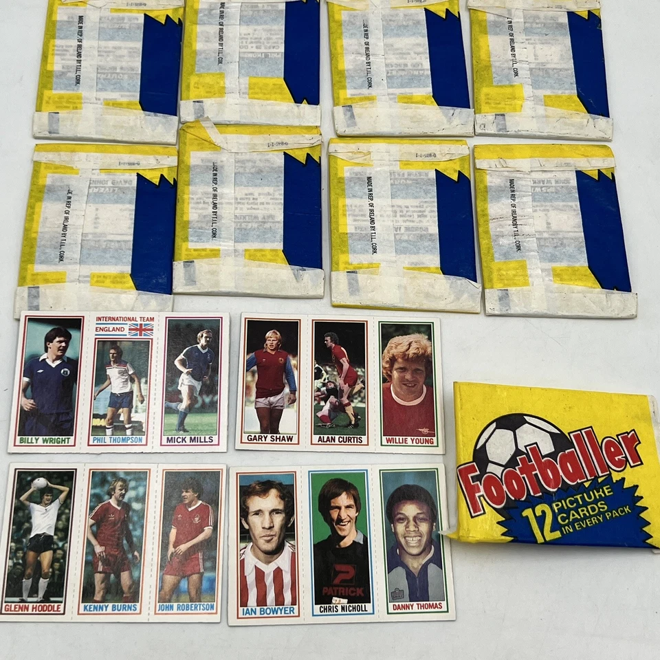 TOPPS FOOTBALLER UK & Ireland Soccer 8 sealed card packs + more Premiere League - Image 3 of 4