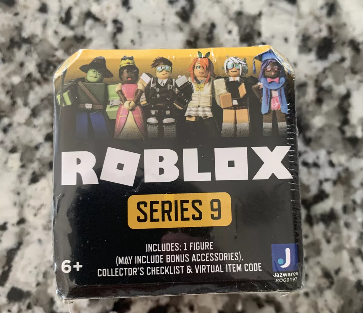 2017 ROBLOX Blind Box BOY GUEST & SHARKSIE Figures Virtual Game Code &  Boxes