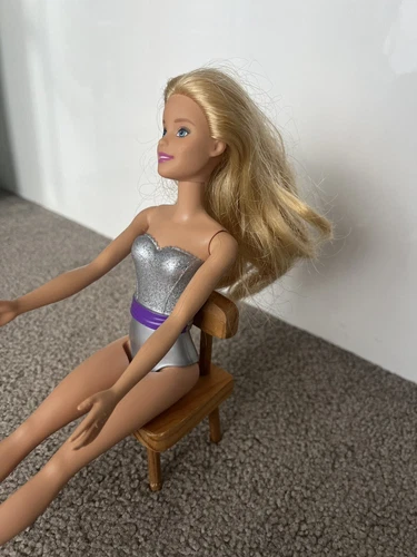 Vintage Mini Wooden Chair Dolls House/Barbie Furniture - Picture 10 of 10