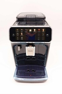 Philips EP5541/50 Series 5500 Kaffeevollautomat (OneTouch, Scheibenmahlwerk)