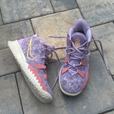 Size 7Y - Nike Kyrie 7 Daughters Lilac Kids GS Grade CT4080-501