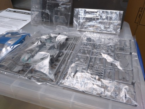 Revell 1:24 Bugatti EB 110 7353 kit modellino in plastica nuovo - Foto 8 di 10