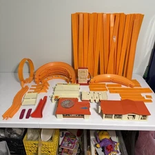 Huge Vintage 1968 Mattel Hot Wheels Track Lot 77+ Track/90/Curve Supercharger