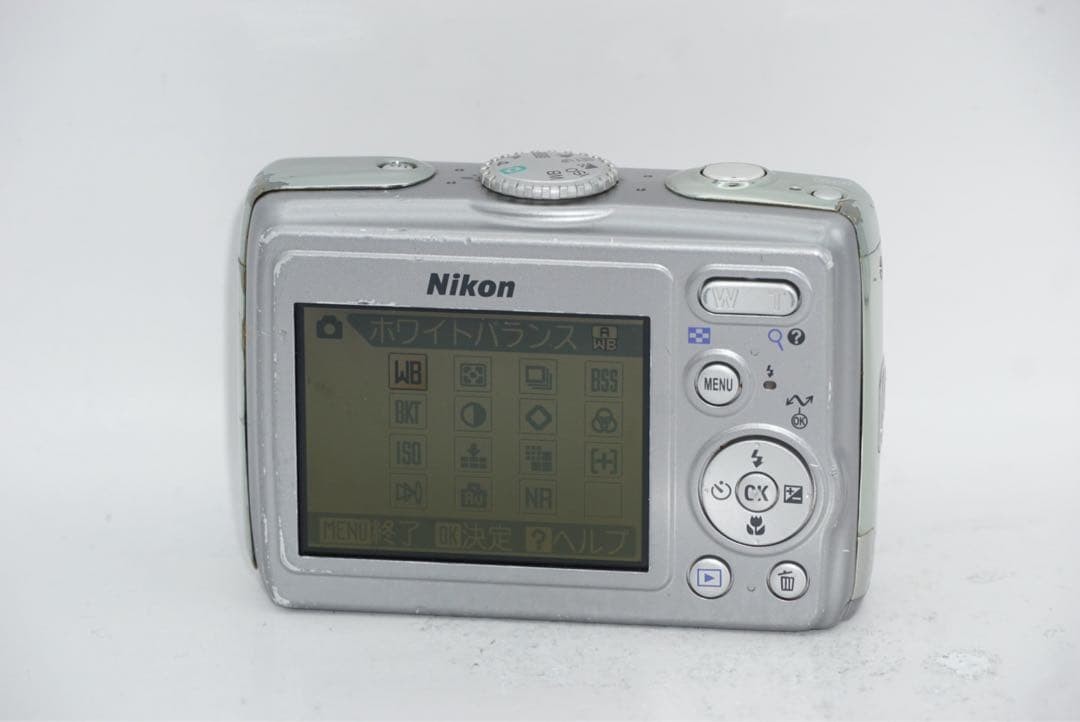 ❤️希少　Nikon COOLPIX P4 VR ニコン コンデジ　動作確認済 Nikon COOLPIX P4 Silver Compact Digital Camera Tested with