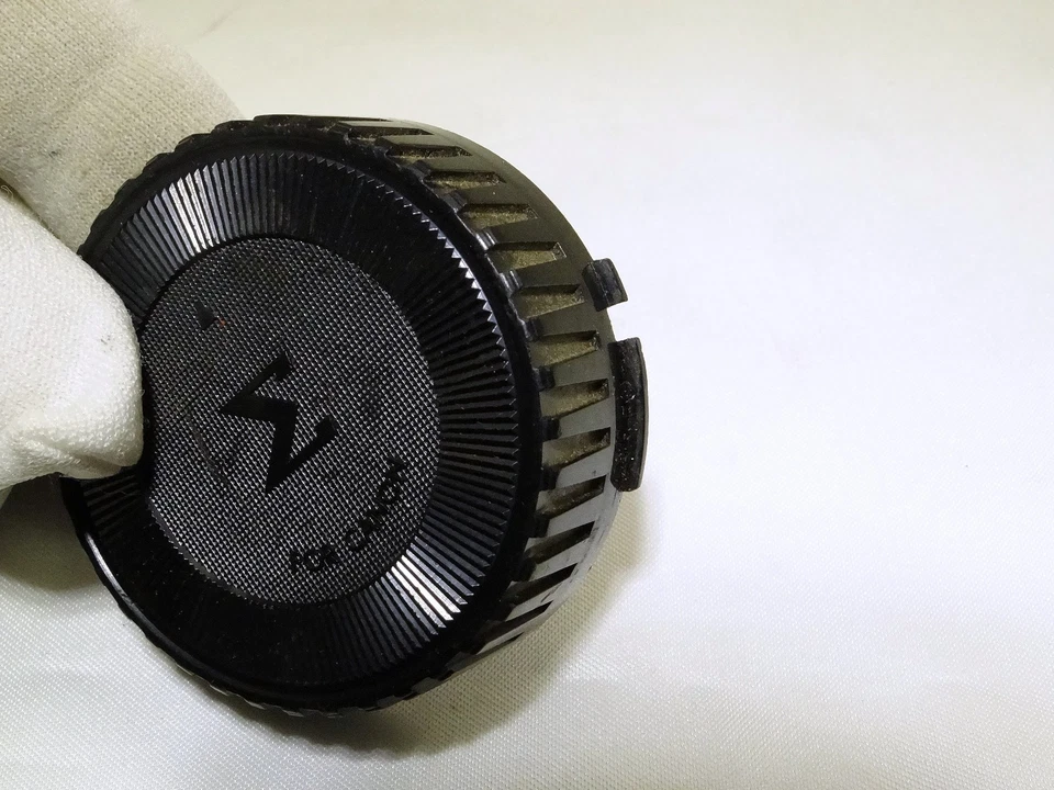 Sigma Rear lens cap for Canon FD lenses vintage - Image 4 of 4