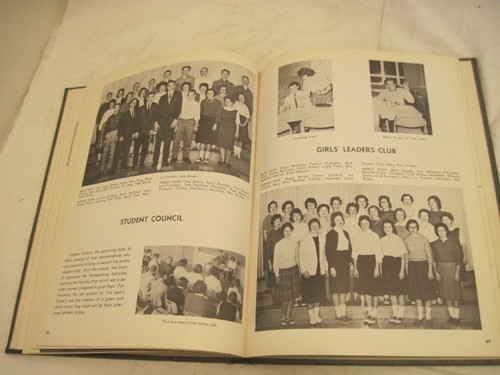 OLD VINTAGE 1961 MEDINIAN HIGH SCHOOL YEAR BOOK OF MEDINA MEMORABILIA - Picture 4 of 4
