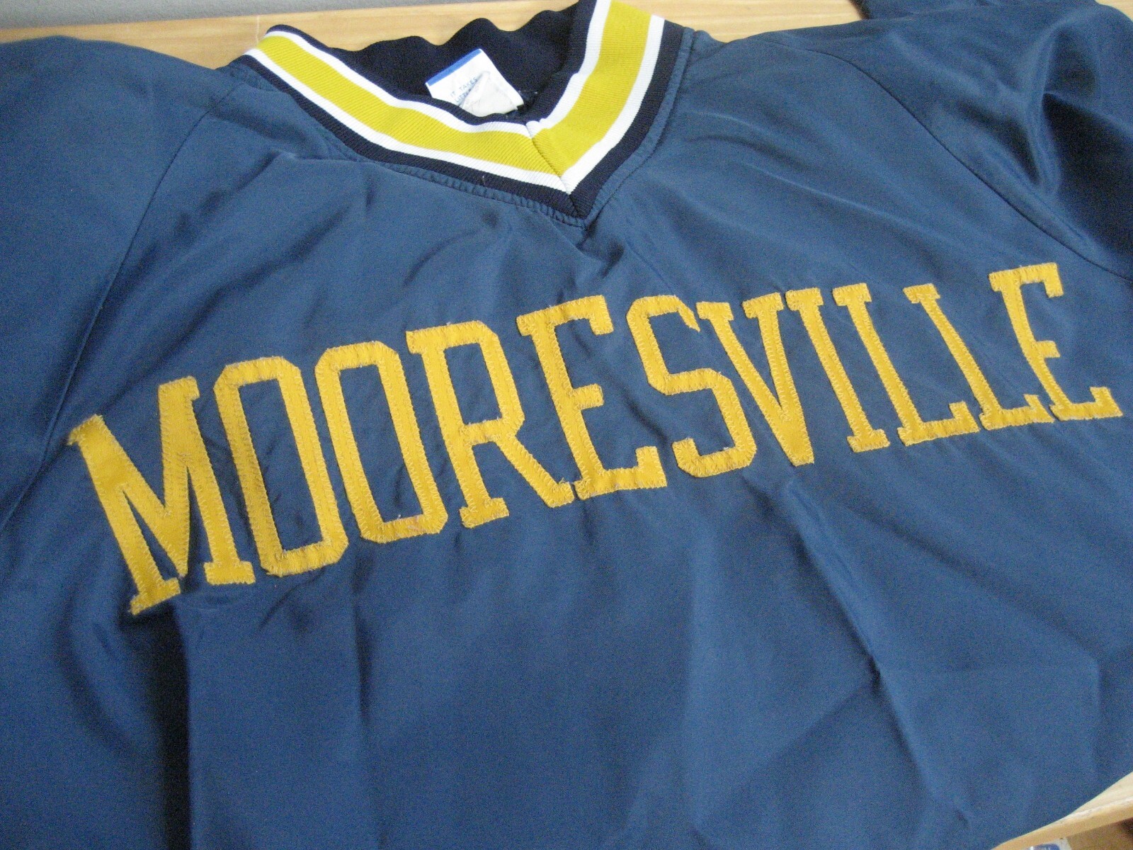 Vintage Champion Medium Mooresville Indiana High School Pull Over