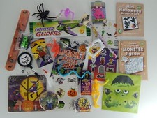 Halloween 25 Small Items Party bag Fillers Toys Trick or Treat!  All different!