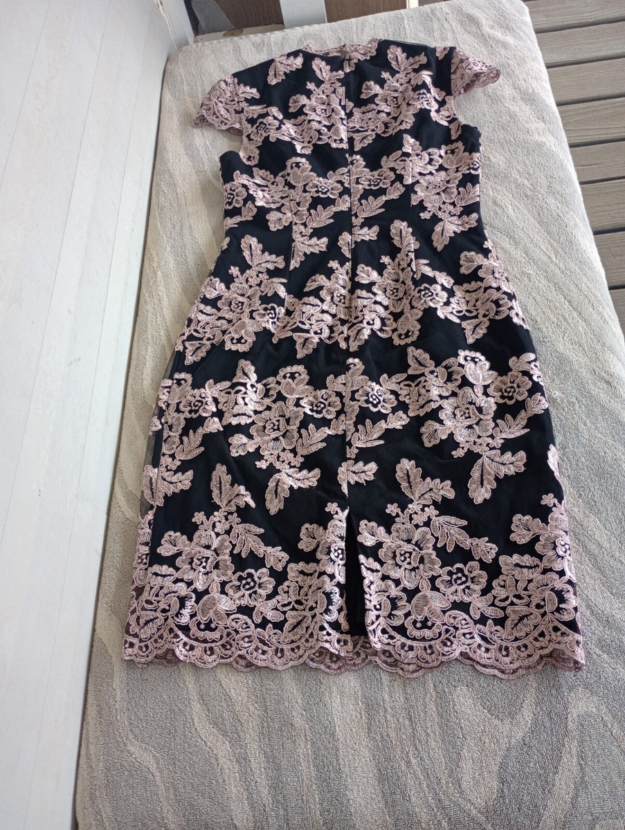 Laundry by Shelli Segal Mock-Neck Lace Sheath Dress size 2 Laundry by Shelli Segal Mock-Neck Lace Sheath Dress size 2