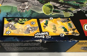 Lego DC Comics 76025 Green Lantern vs. Sinestro - sealed damaged box
