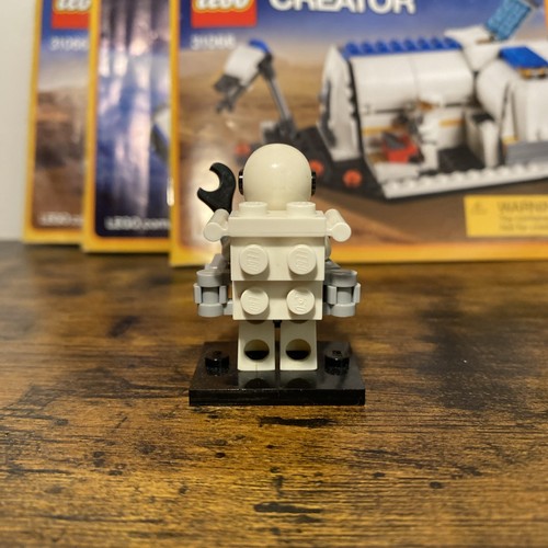 LEGO CREATOR: Space Shuttle Explorer (31066) COMPLETE - Picture 3 of 9