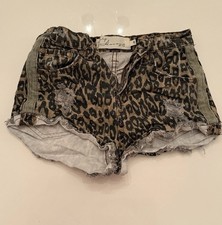 Vintage Havana Women’s Leopard Shorts Size 25