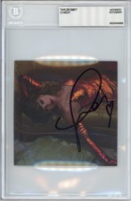 TAYLOR SWIFT SIGNED Showgirl Photograph AUTOGRAPH CUTE HEART BAS Beckett COA