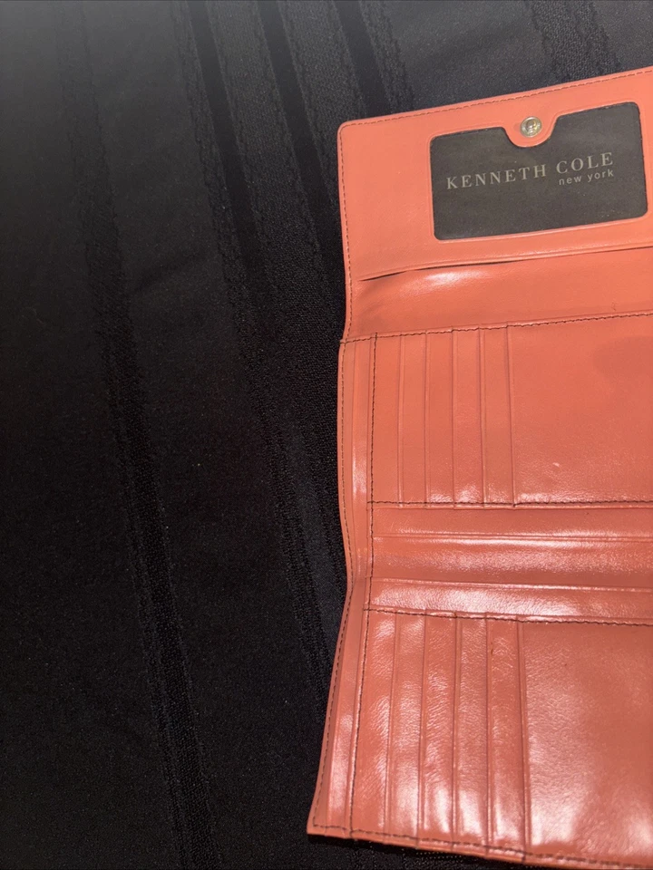 carteras de cuero para mujer kenneth cole Foto 3 de 3