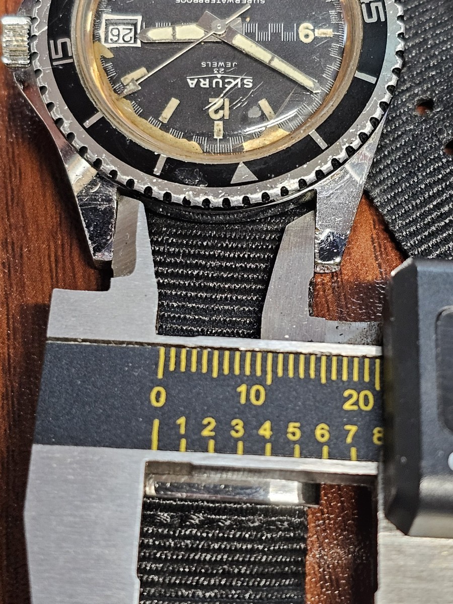 Vintage Sicura Submarine 23 Jewels Watch-Super Waterproof 400