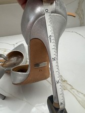 Badgley Mischka leather silver heels 7.5 rhinestones on strap