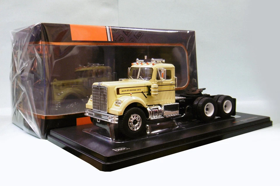 White Western Star 4864 Jaune 1970 1/43 IXO