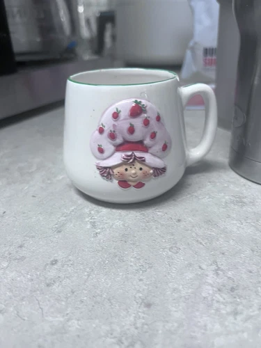 VTG 1982 Strawberry Shortcake Designer's Collection Earthenware Cup Mug Japan