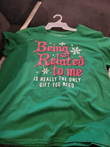 T-shirt Christmas Juniors BEING RELATED TO ME vraiment le seul cadeau dont vous avez besoin 3XL - Photo 1/5