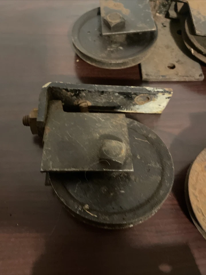 ¿Rodillos de cable de puerta de granero de metal vintage/antiguos? "Rodillos de puerta de granero 4""" Foto 3 de 4