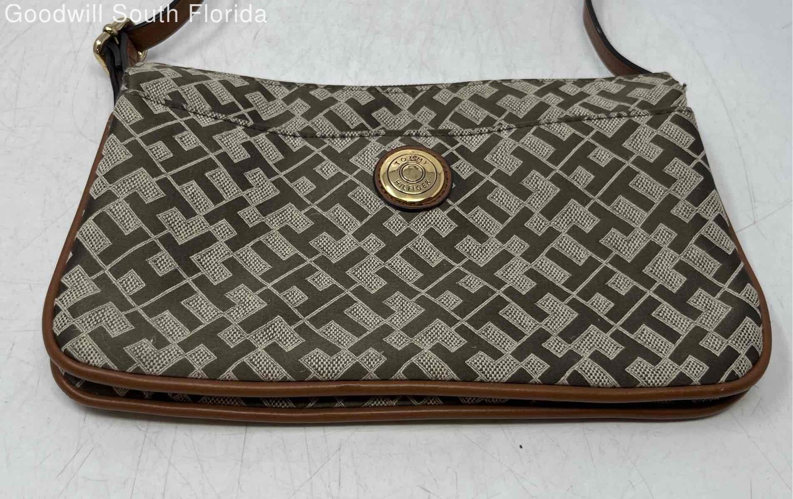 Tommy Hilfiger Womens Multicolor Monogram Adjustable Strap Crossbody Bag
