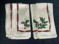 Bed Bath & Beyond Christmas Laurels Napkins  Set Of 4.