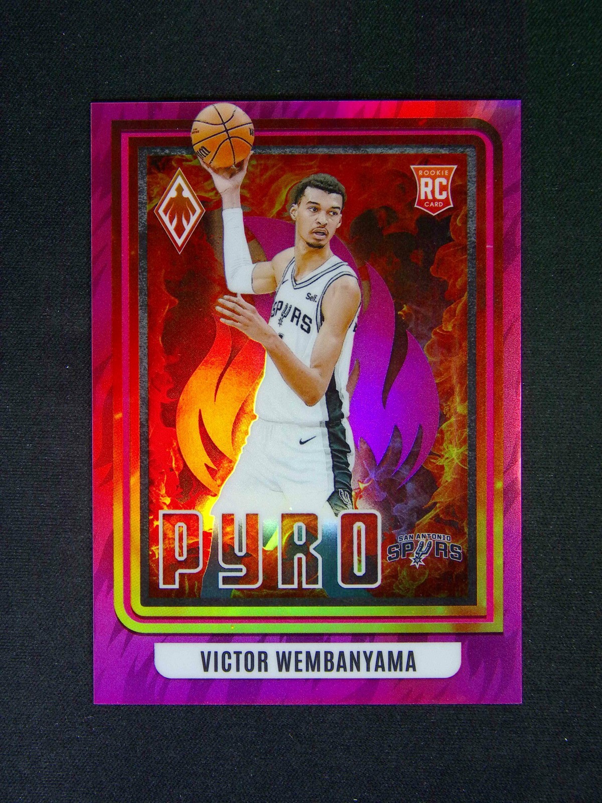 2023-24 Panini Phoenix Victor Wembanyama #5 RC Rookie Pyro Pink /99