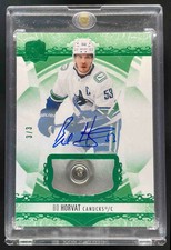 2023-24 The Cup 2022 23 The Cup Update Green Foil #10 Bo Horvat MEM Auto /3