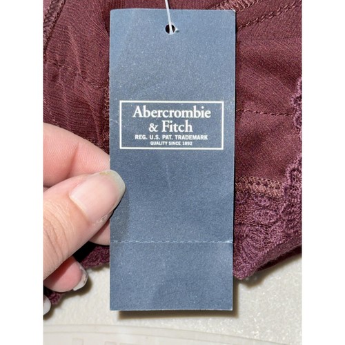NWT Abercrombie & Fitch Red Lace Sheer Sleeveless V-Neck Tank Bodysuit Size M - Picture 8 of 10