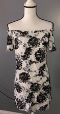 Love Kuza off shoulder floral dress Size Sm NWOT